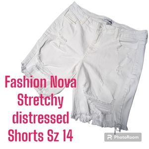 Fashion Nova Stretchy Distressed Shorts Size 14